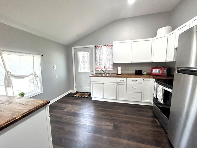 Photo - 512 S 6th St Unit Whole House