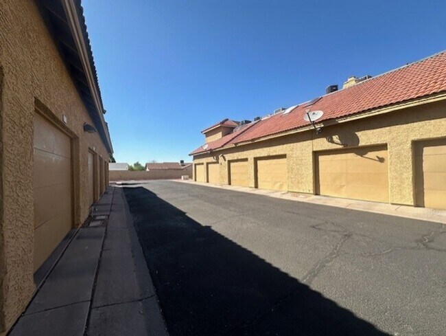 Photo - ELLIOT PLACE CONDOMINIUMS UPDATED/REMODELE... Unidad 1038