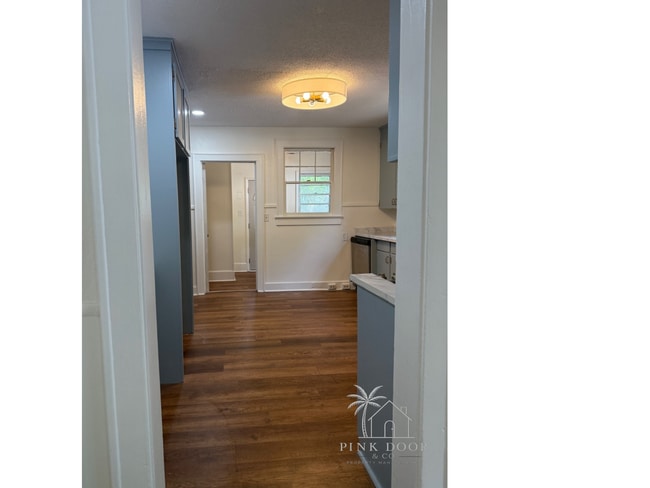 Photo - 2686 Poplin Ave