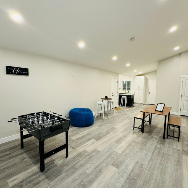 Photo - 7525 Birch St