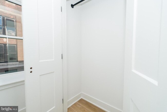 Building Photo - 2700 E Auburn St Unit G203