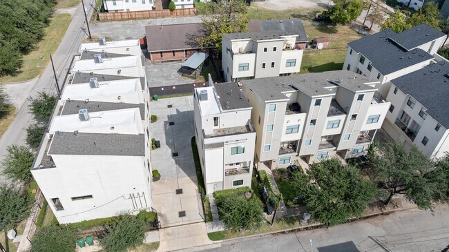 Photo - 2315 McIlhenny St