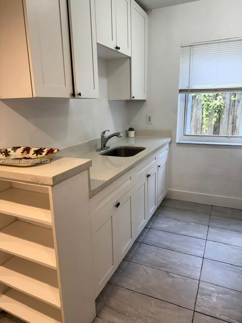Photo - 7610 Dickens Ave Unidad 2