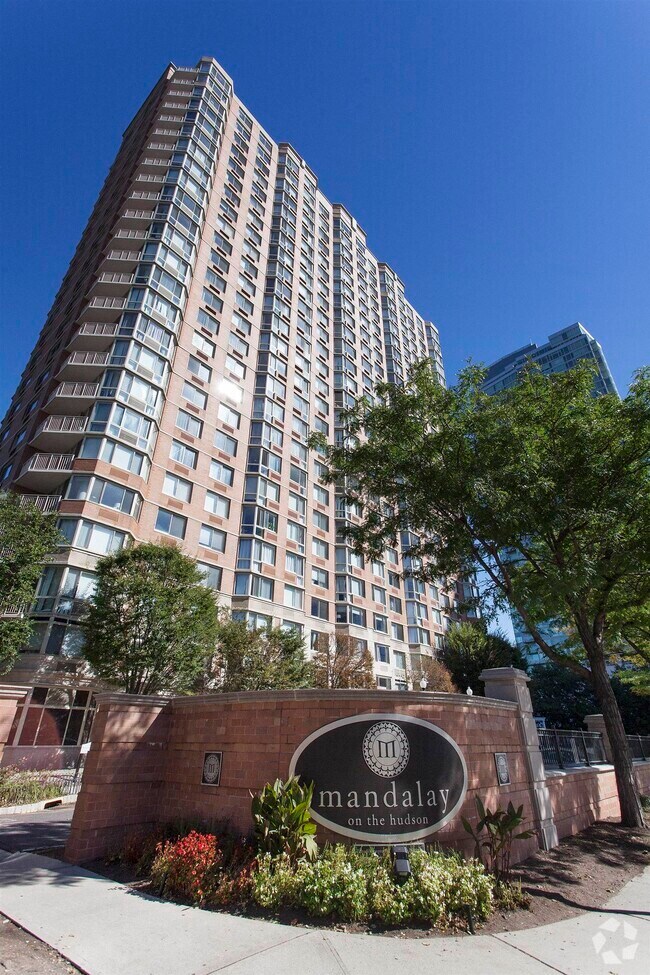 Building Photo - 20 2nd St Unit 502 Rental