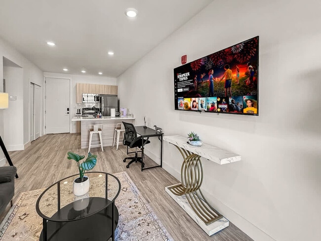 Photo - 2400 E Huntingdon St Unit ID1075543P