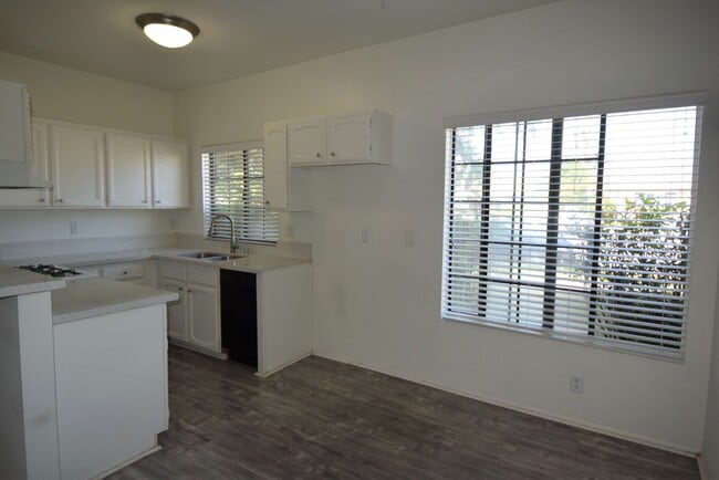 5744 Colfax Ave Unidad 01