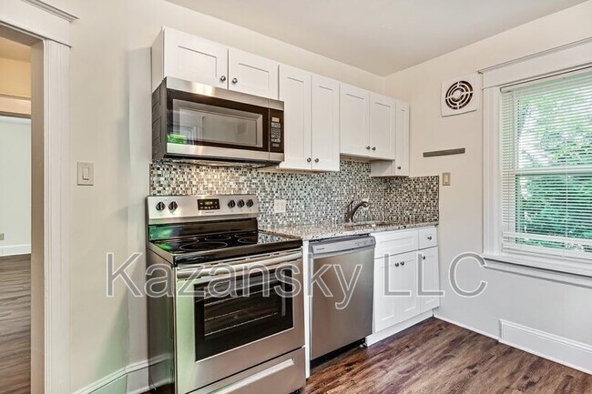 Photo - 2477 Brookdale Ave