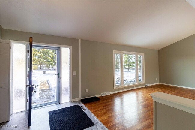 Photo - 24434 Emmons Rd