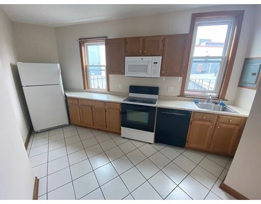 Photo - 19 Woodward St Unit 3