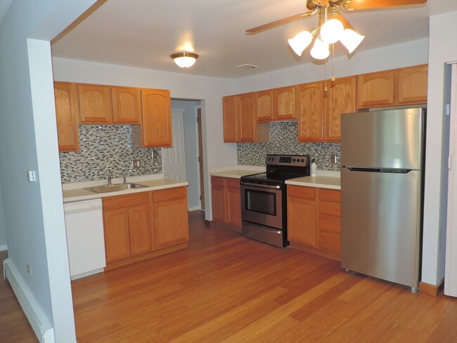 Photo - 7425 Brookdale Dr Unit 2-202