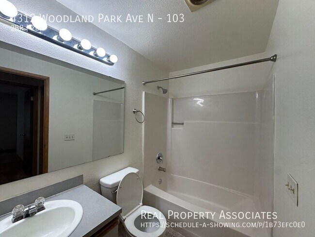 Photo - 4312 Woodland Park Ave N Unidad 103