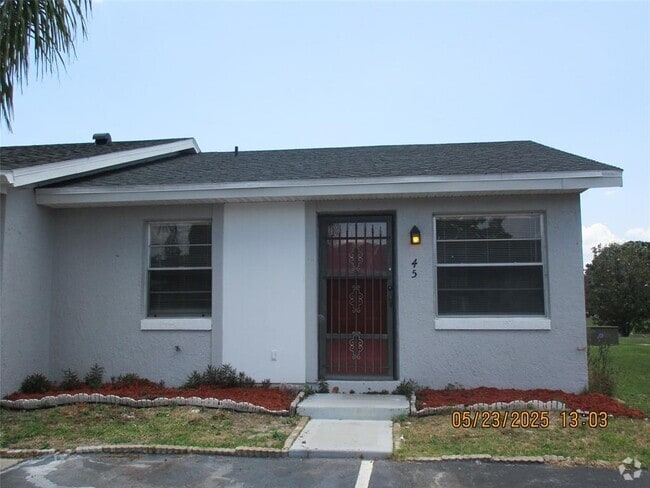 Building Photo - 45 Lake Villa Way Rental