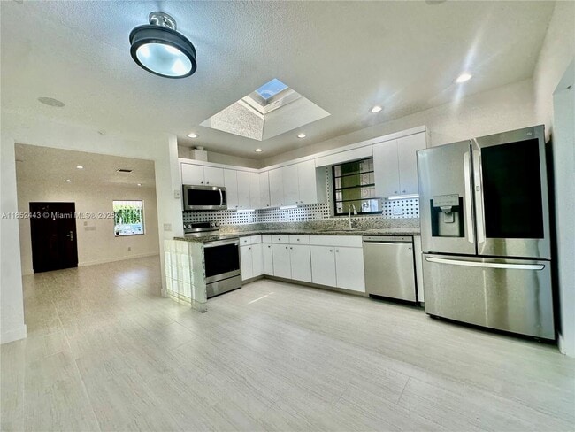Photo - 3525 SW 92nd Ave