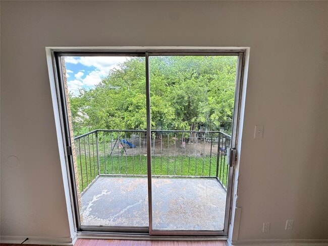 Photo - 1085 Linde Ave Unidad 1095