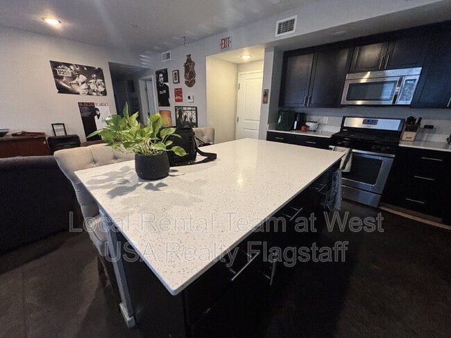 Photo - 522 S Fountaine St Unit 200