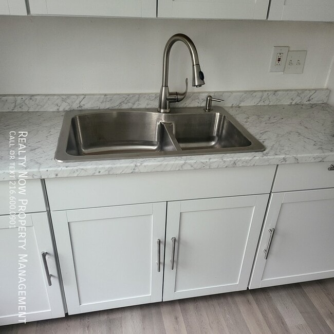 Photo - 845 Royal Rd Apartamento Unidad 1