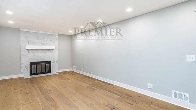 Photo - 7509 Lamar Ave