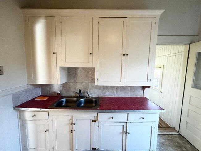 Photo - SE Portland 2 Bedroom Home!