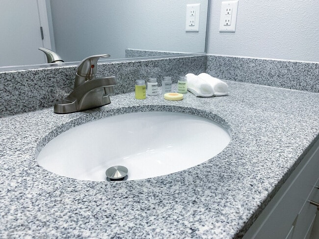 Photo - 2301 Ingersoll Ave Unit SI ID1036744P