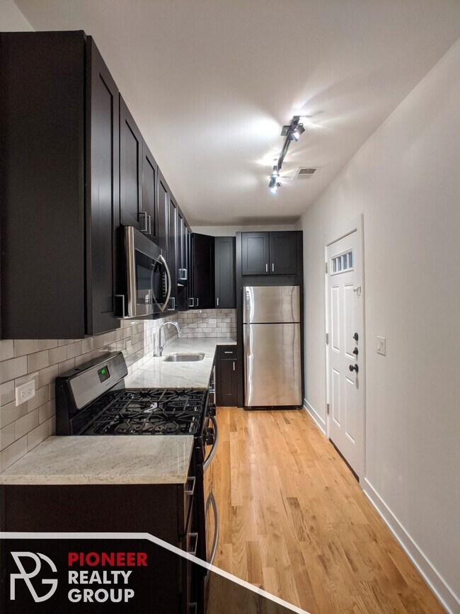 2203 W Eastwood Ave Unit 2