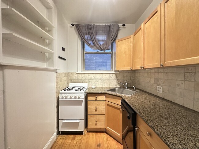 Photo - 526A W Surf St Unidad A06W