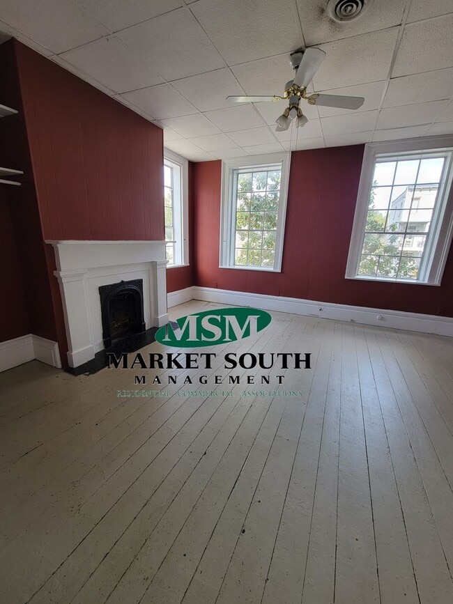 Building Photo - 301 E Liberty Unit B Rental