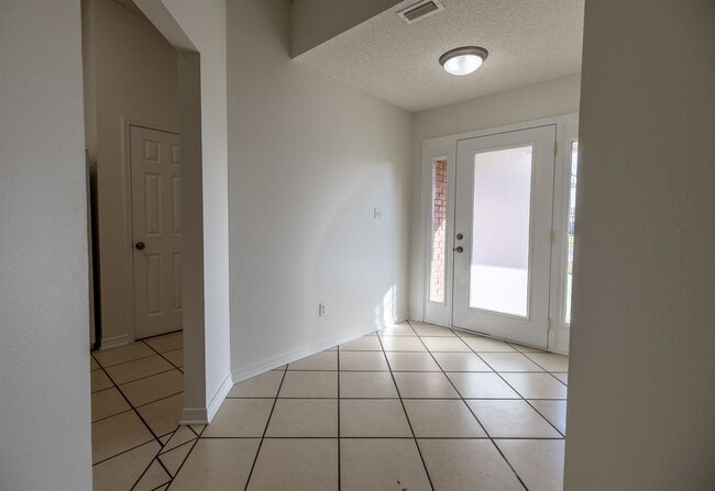 Photo - Beautiful Open Floor Plan