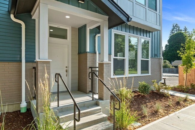 Photo - 350 North Apartments