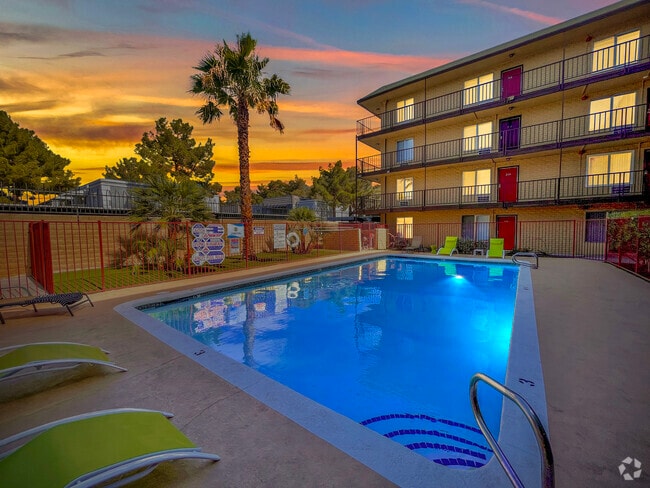 Exterior Pool