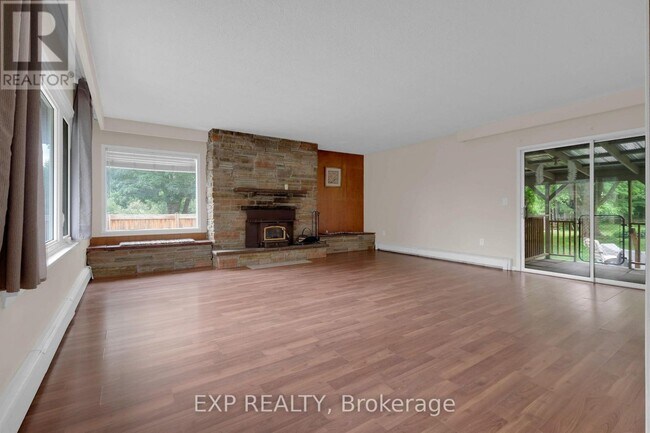 Photo - 5373 Aurora Rd