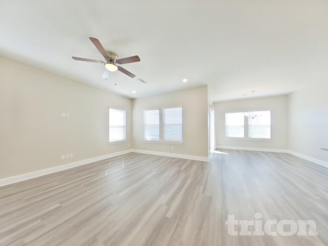 Photo - 1209 Dutch peak