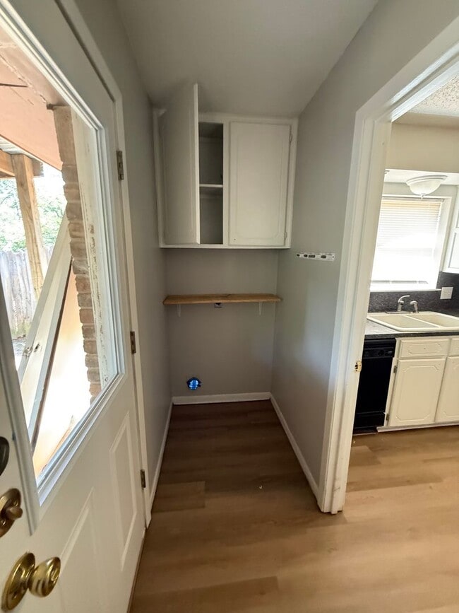 Photo - 510 Rosedale Dr Unit b