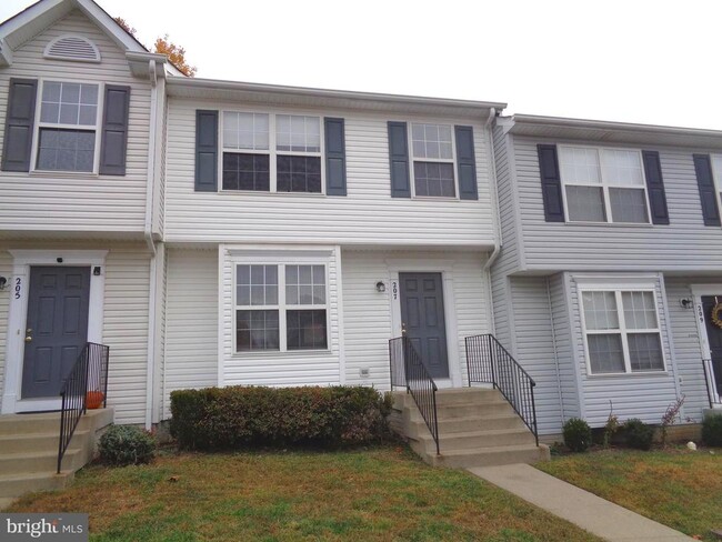 Photo - 207 Merrill Ct Townhome