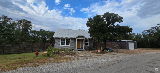 Building Photo - 178 Woodcrest St Rental