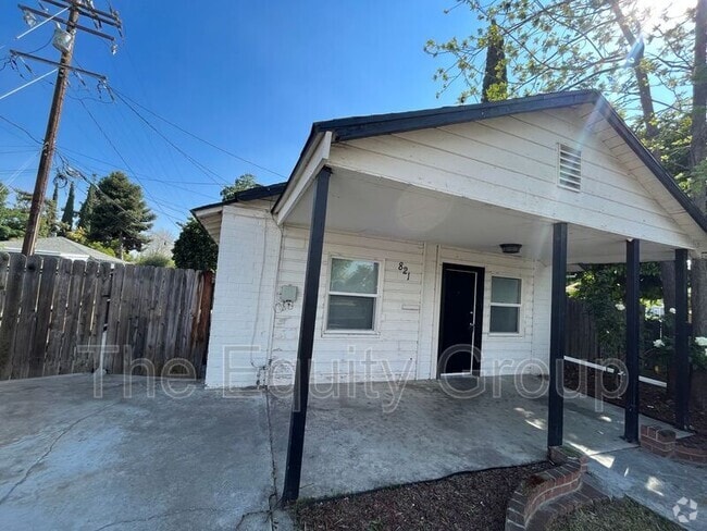 Building Photo - 821 W Houston Ave Rental