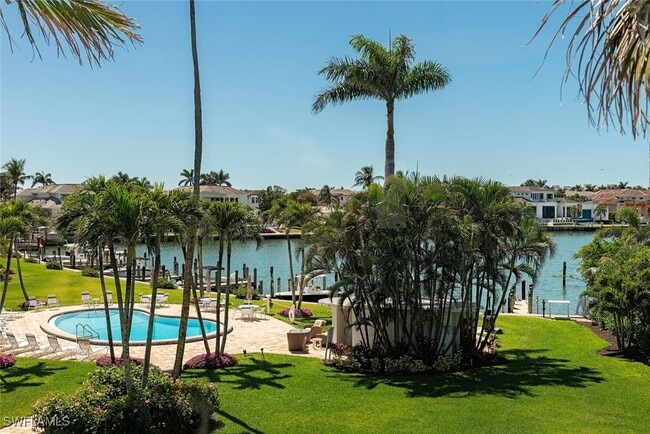 Building Photo - 400 Park Shore Dr Unit 304 Rental