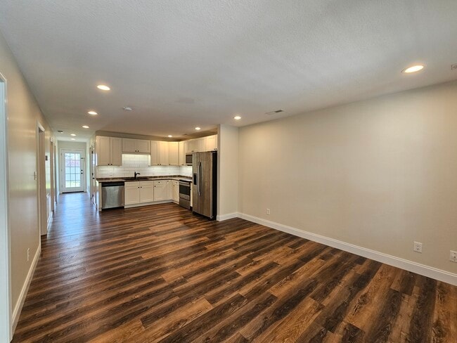 Sala de estar - 517 Hendrickson St Unidad B