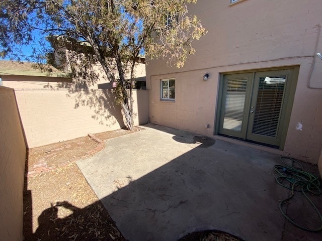 953 N Desert Ave