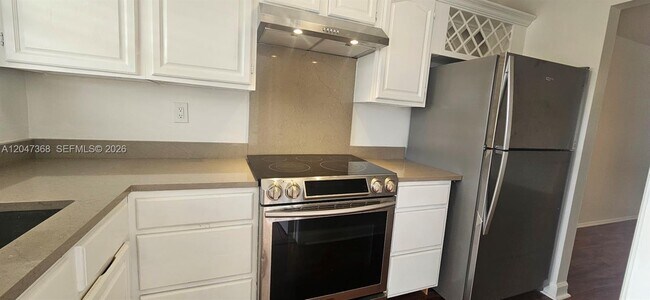 Photo - 300 Layne Blvd Unit 313