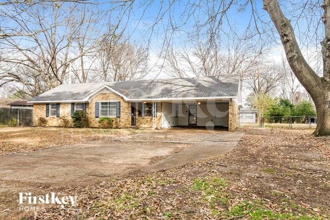 Photo - 1928 Croydon Ave