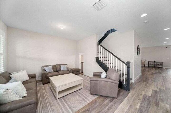 Photo - 898 Sweetgrass St