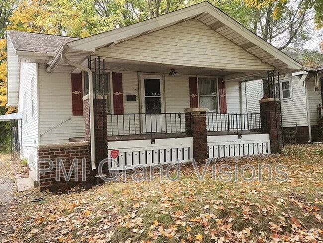Building Photo - 2055 E Prairie Ave Rental
