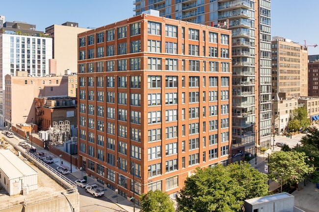 Building Photo - 124 W Polk St