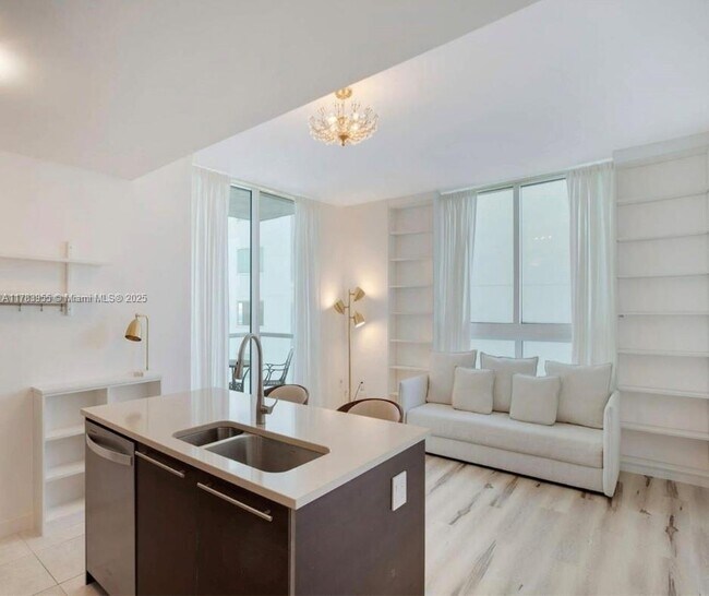 Photo - 1900 N Bayshore Dr Unit 03