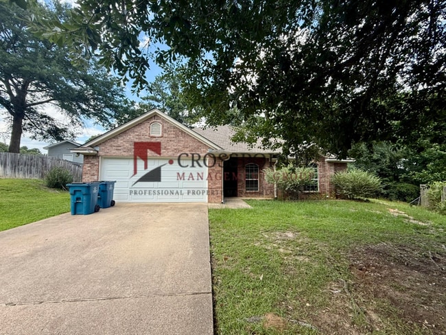 Building Photo - Tour Today! 4 Bedroom 2 Bathroom Home in Lindale!