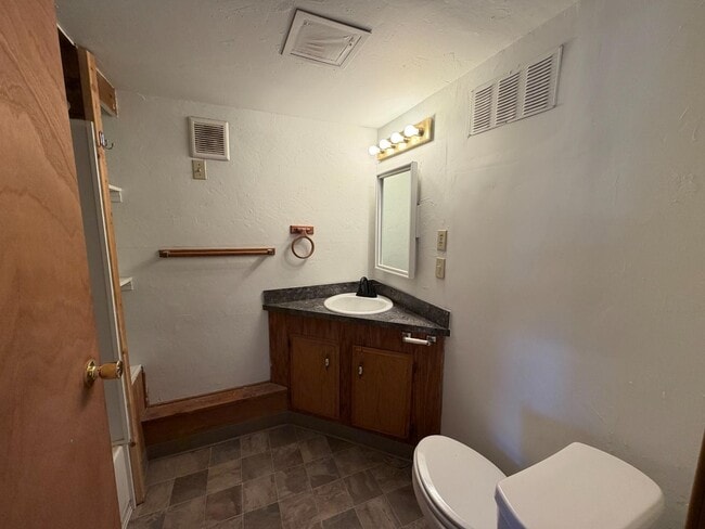 Photo - 3282 Bursell Rd