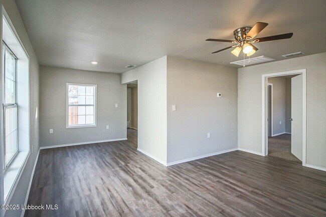 Photo - 1705 Avenue T