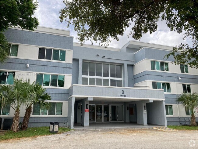 Building Photo - 14820 Naranja Lakes Blvd Unit D2H Rental