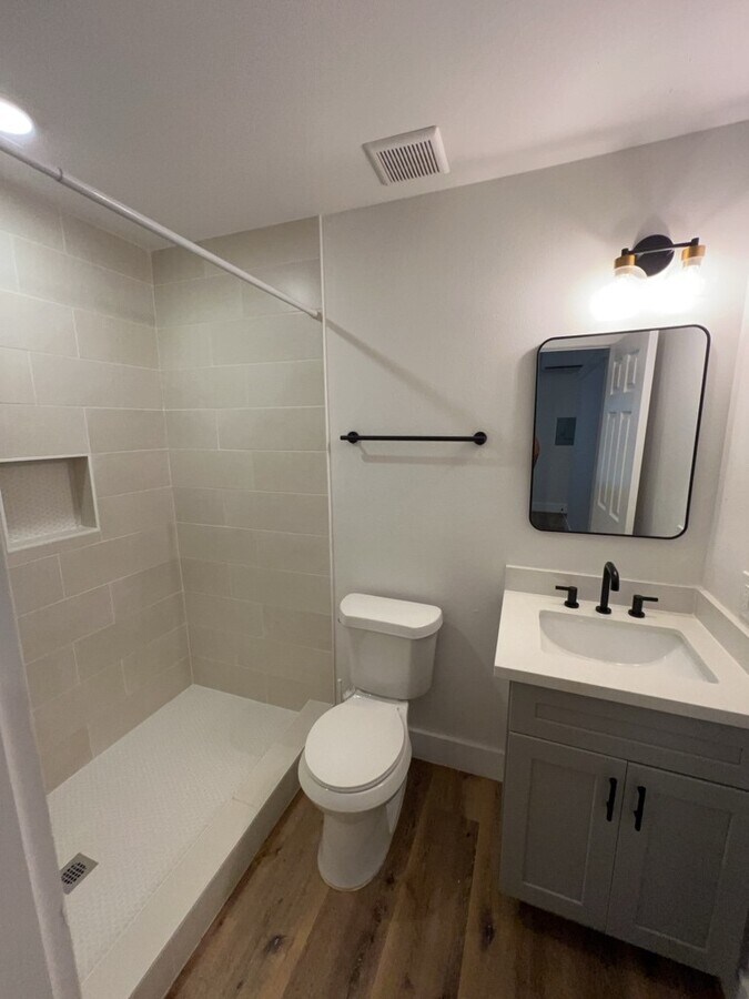 Photo - 224 Everton St Unidad Back