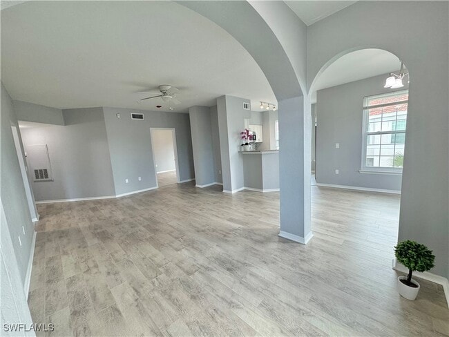 Photo - 23520 Walden Center Dr Unidad 303